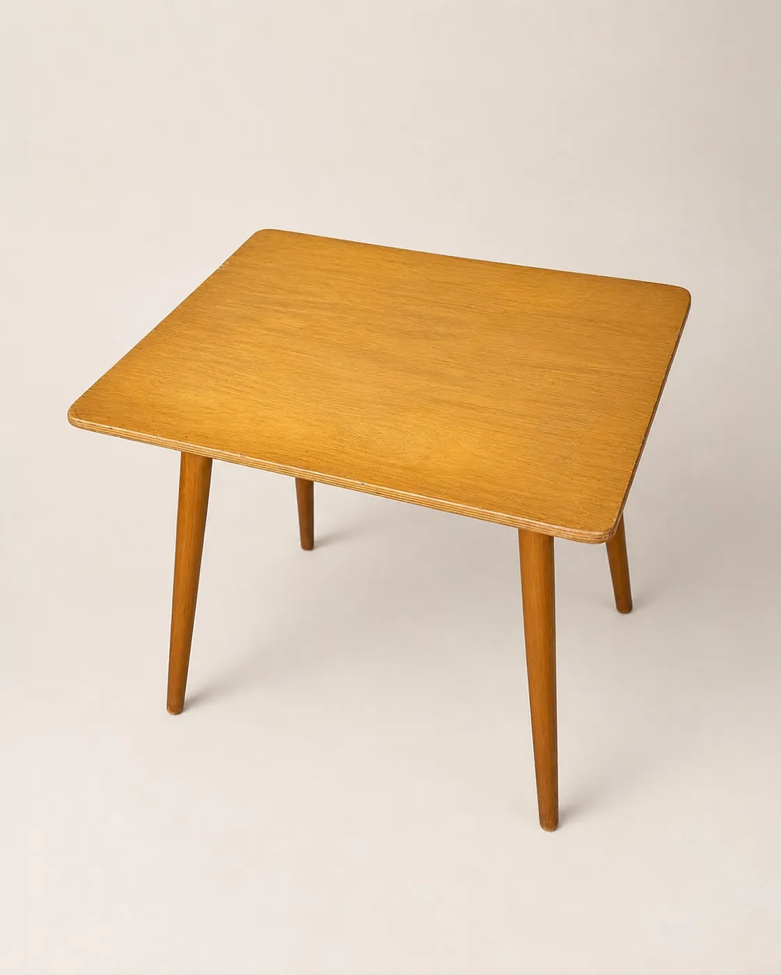 Mesa auxiliar francesa de haya, 1950
