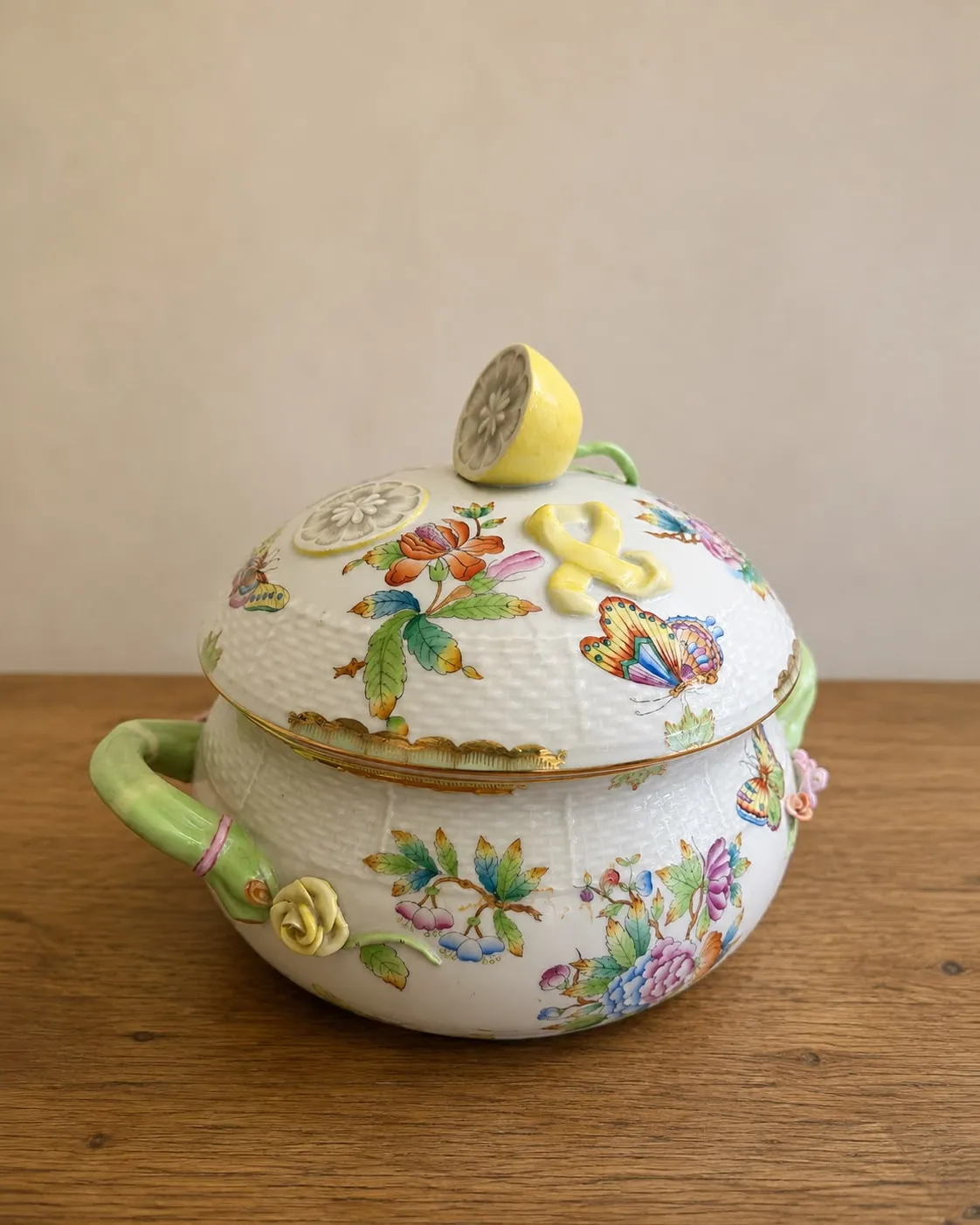 Sopera de porcelana Herend · Queen Victoria